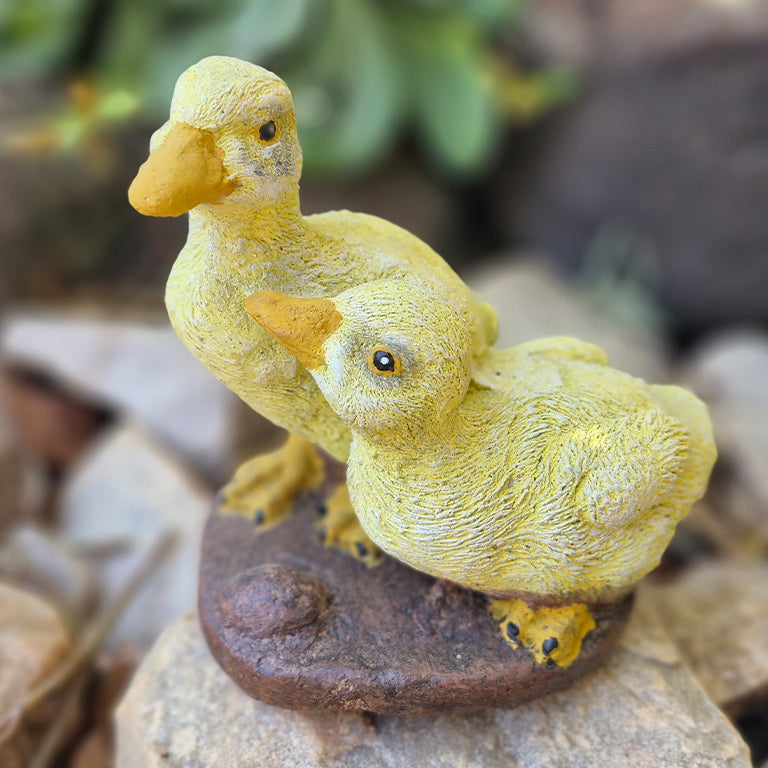 Ducks and ducklings garden decor
