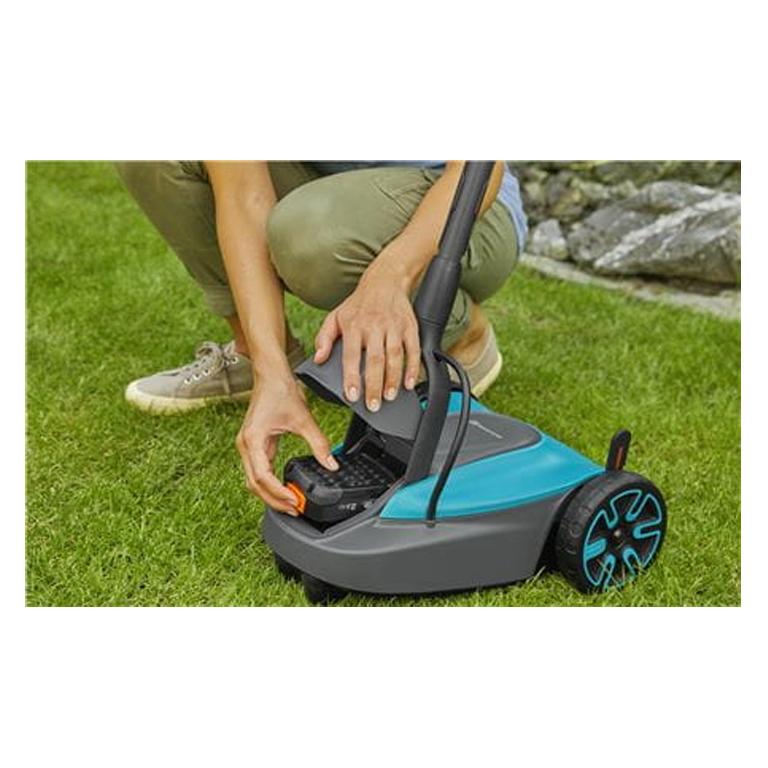 GARDENA Battery HandyMower 22/18V P4A SOLO (Excl Batteries) –